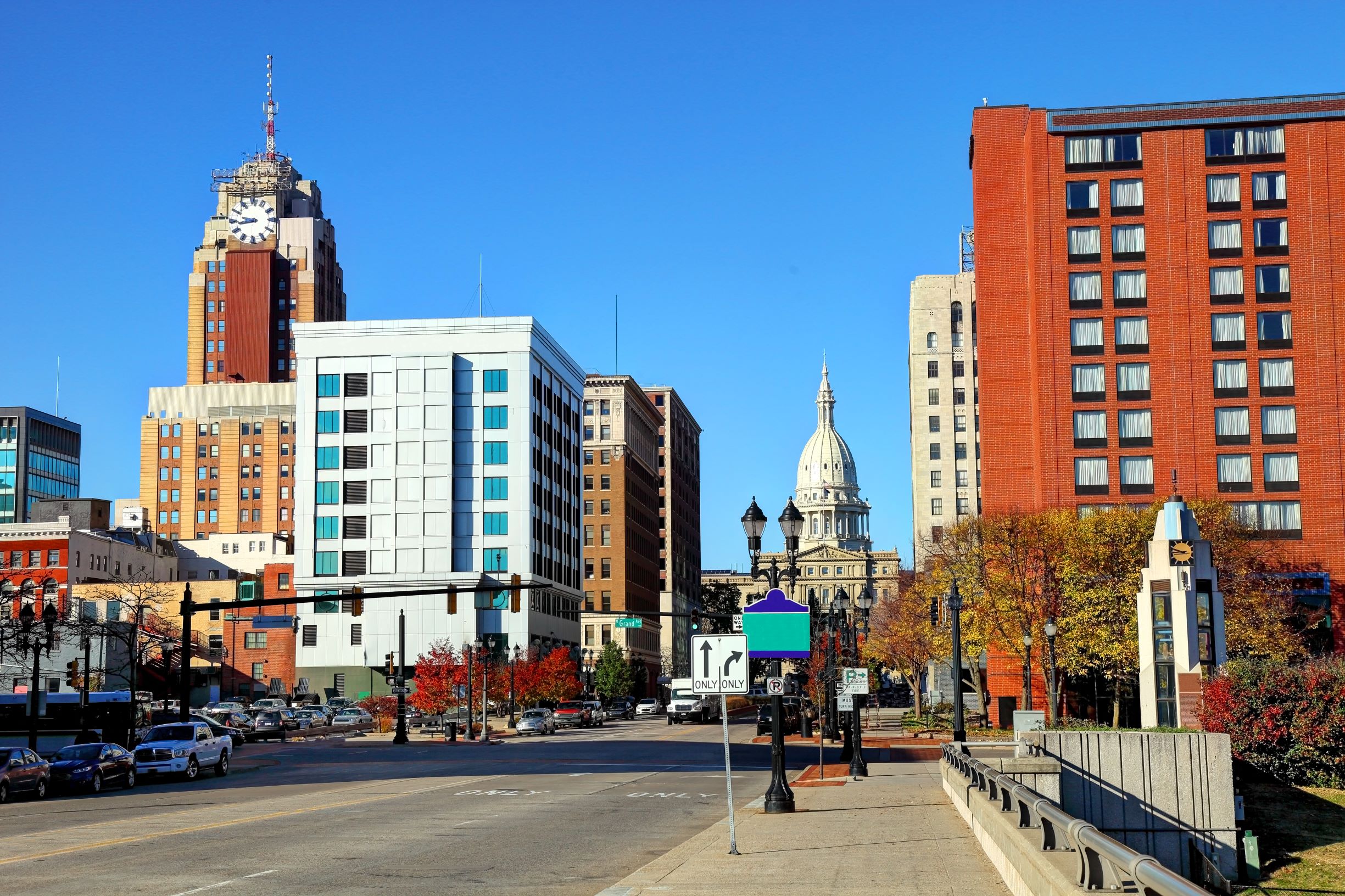 lansing road and capitol builing